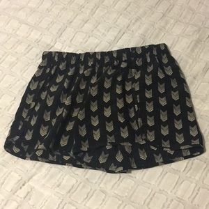 Forever 21 black and gold shorts